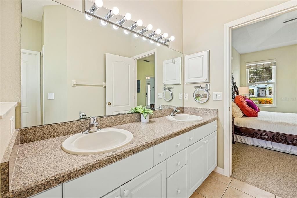 For Sale: $450,000 (3 beds, 2 baths, 1810 Square Feet)