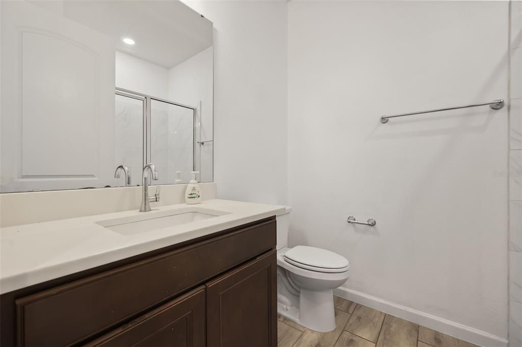 En Venta: $369,900 (4 camas, 3 baños, 2626 Pies cuadrados)