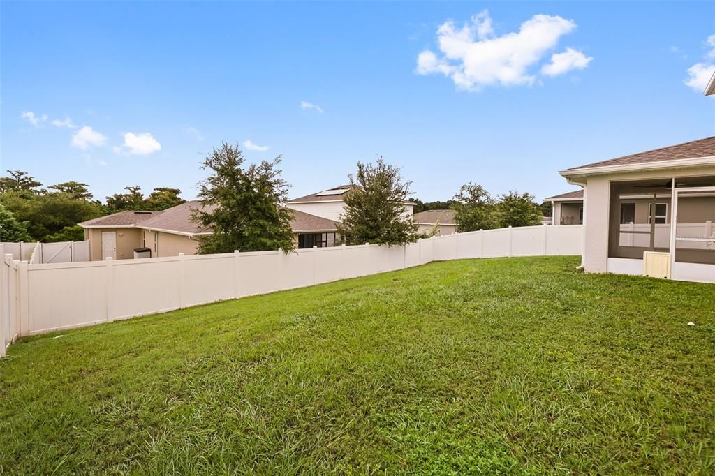 En Venta: $369,900 (4 camas, 3 baños, 2626 Pies cuadrados)