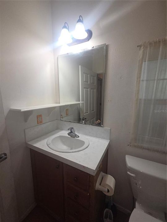For Sale: $225,000 (3 beds, 2 baths, 1305 Square Feet)