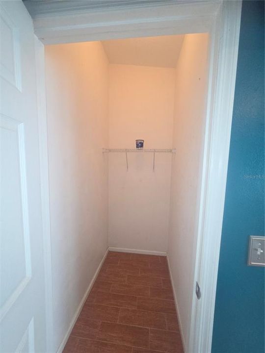 For Sale: $225,000 (3 beds, 2 baths, 1305 Square Feet)