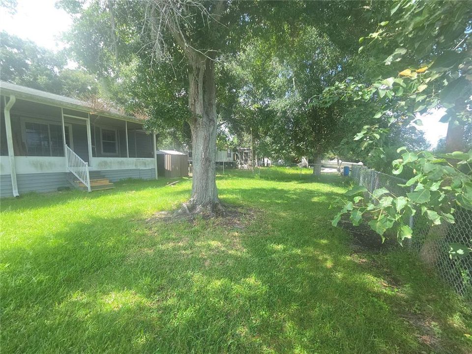 For Sale: $225,000 (3 beds, 2 baths, 1305 Square Feet)