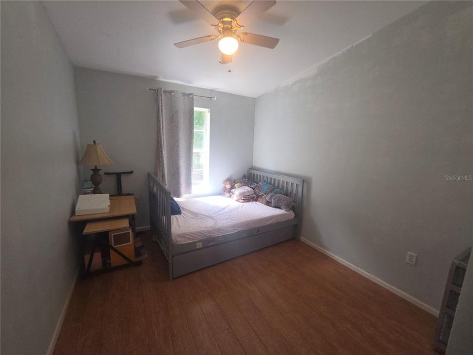 For Sale: $225,000 (3 beds, 2 baths, 1305 Square Feet)