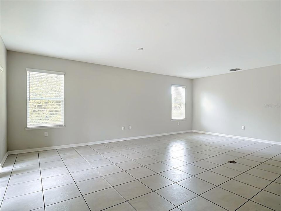 En Venta: $264,900 (3 camas, 2 baños, 1606 Pies cuadrados)