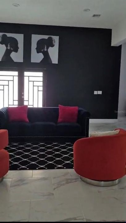 En Renta: $2,400 (3 camas, 2 baños, 2282 Pies cuadrados)