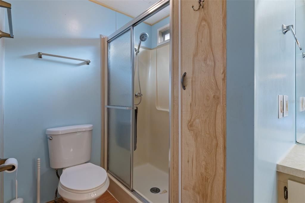 На продажу: $152,900 (2 спален, 2 ванн, 1152 Квадратных фут)