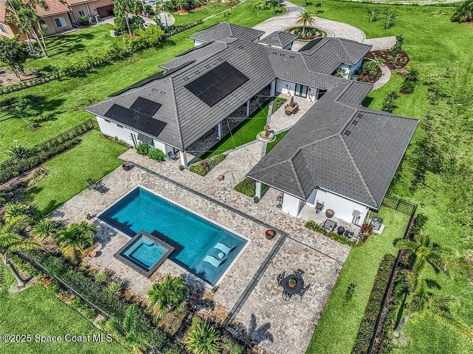 На продажу: $2,200,000 (4 спален, 5 ванн, 4188 Квадратных фут)