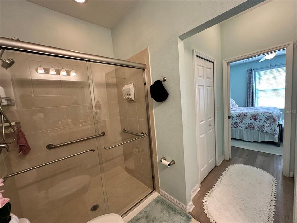 For Sale: $295,000 (2 beds, 2 baths, 1378 Square Feet)