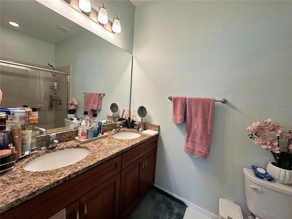 For Sale: $295,000 (2 beds, 2 baths, 1378 Square Feet)