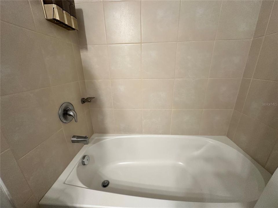 For Sale: $295,000 (2 beds, 2 baths, 1378 Square Feet)