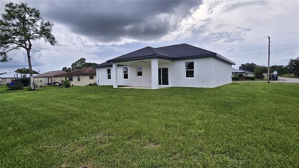 For Sale: $319,900 (3 beds, 3 baths, 1505 Square Feet)