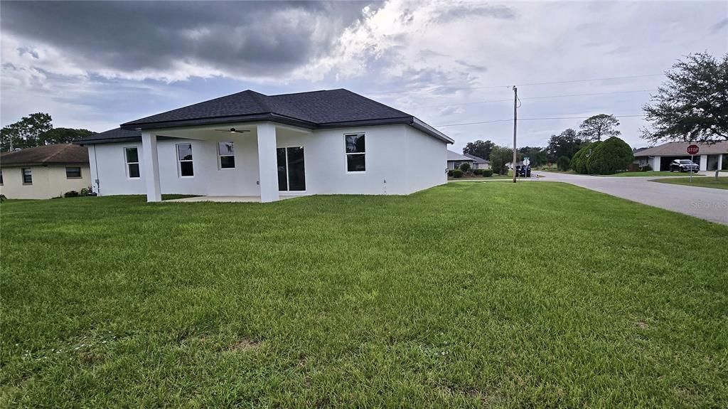 For Sale: $319,900 (3 beds, 3 baths, 1505 Square Feet)