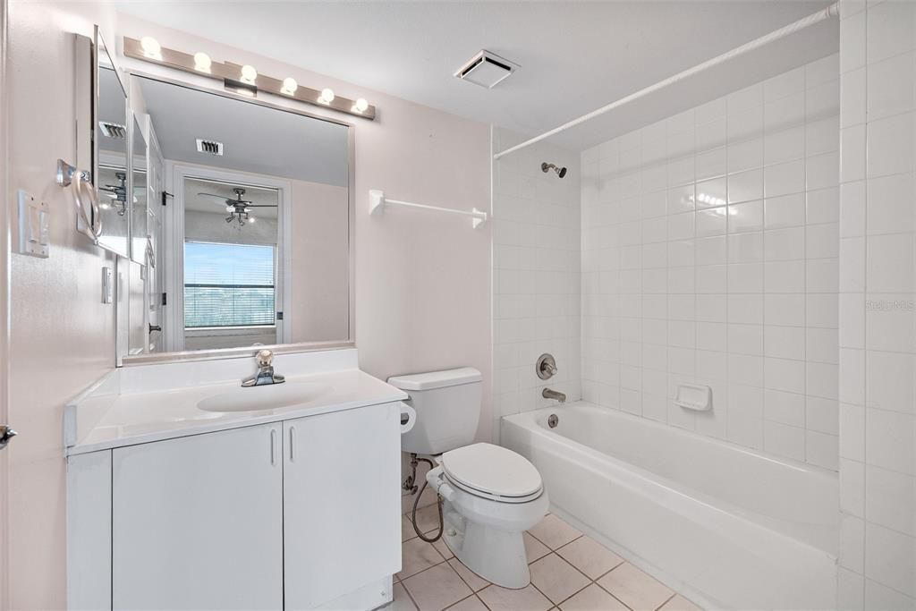 En Venta: $299,900 (2 camas, 2 baños, 1512 Pies cuadrados)