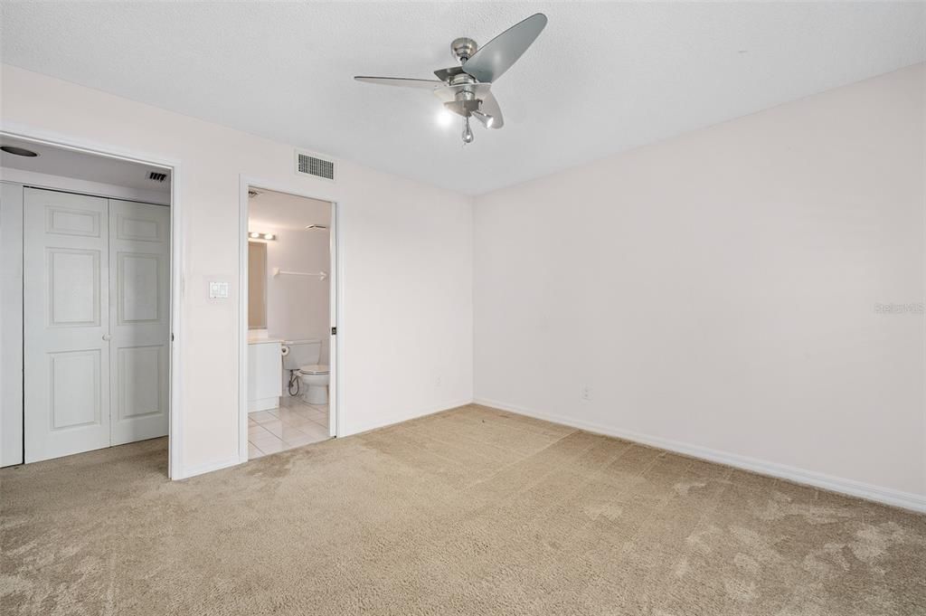 En Venta: $299,900 (2 camas, 2 baños, 1512 Pies cuadrados)