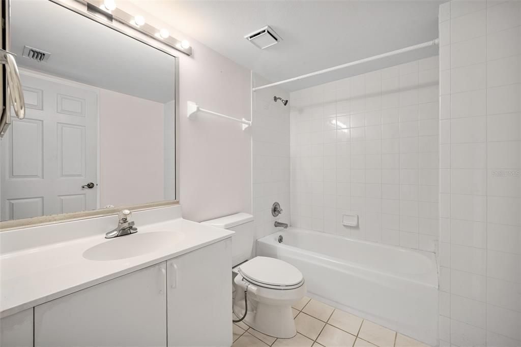 En Venta: $299,900 (2 camas, 2 baños, 1512 Pies cuadrados)