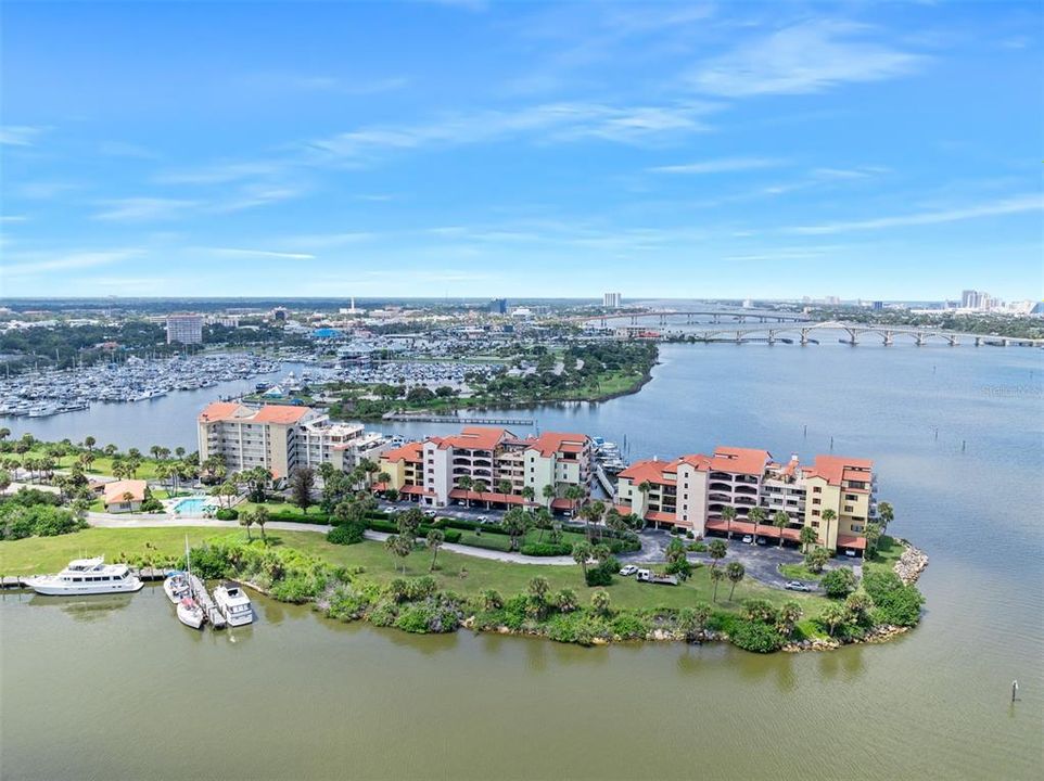 En Venta: $299,900 (2 camas, 2 baños, 1512 Pies cuadrados)