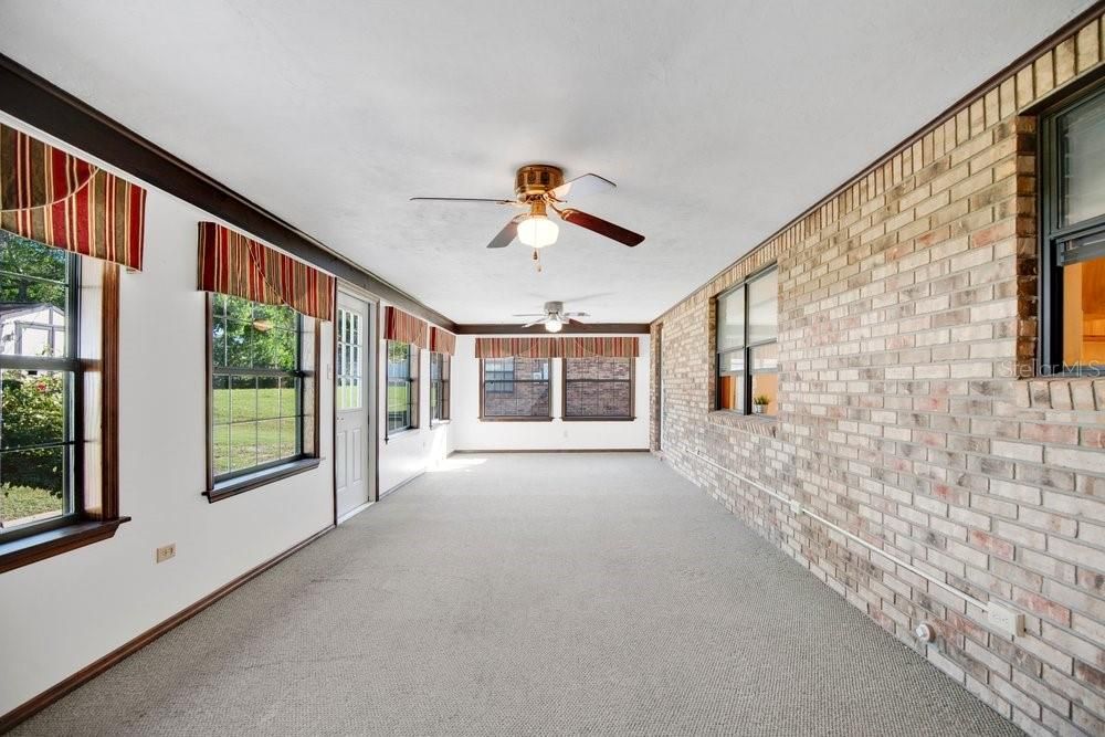 En Venta: $350,000 (3 camas, 2 baños, 1914 Pies cuadrados)
