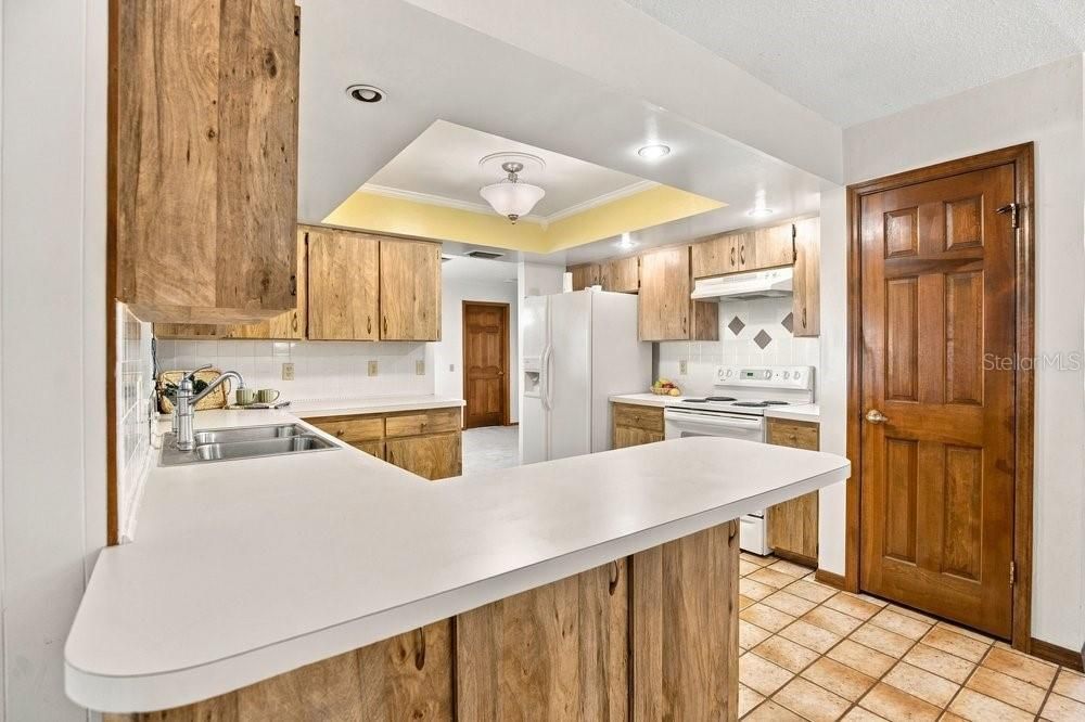 En Venta: $350,000 (3 camas, 2 baños, 1914 Pies cuadrados)