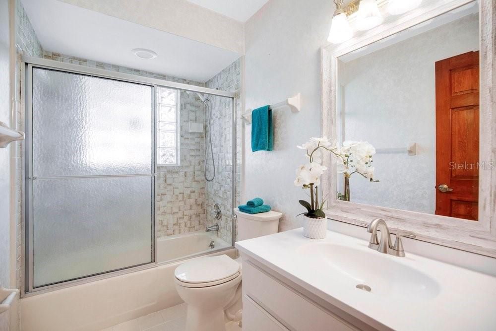 En Venta: $350,000 (3 camas, 2 baños, 1914 Pies cuadrados)