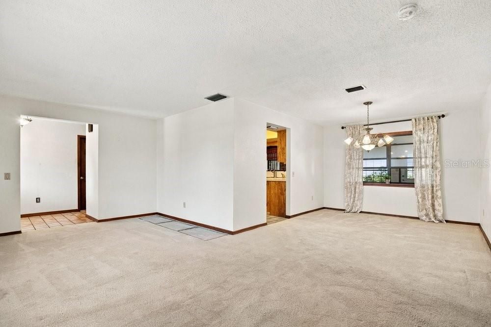 En Venta: $350,000 (3 camas, 2 baños, 1914 Pies cuadrados)