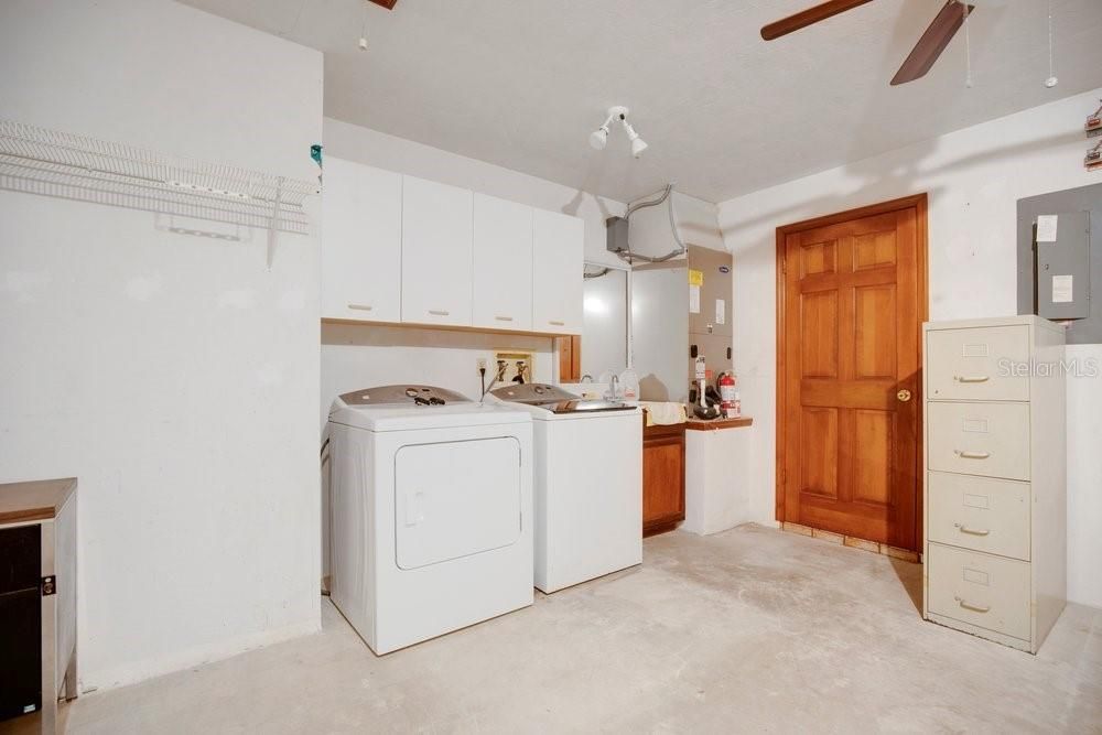 En Venta: $350,000 (3 camas, 2 baños, 1914 Pies cuadrados)