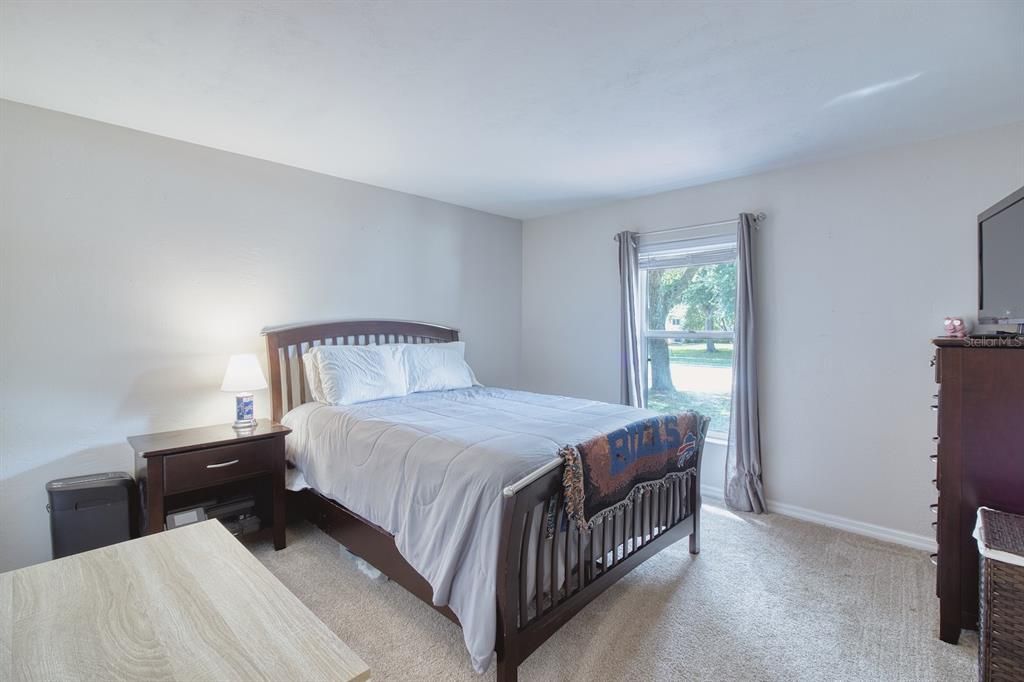 For Sale: $329,000 (3 beds, 2 baths, 1691 Square Feet)