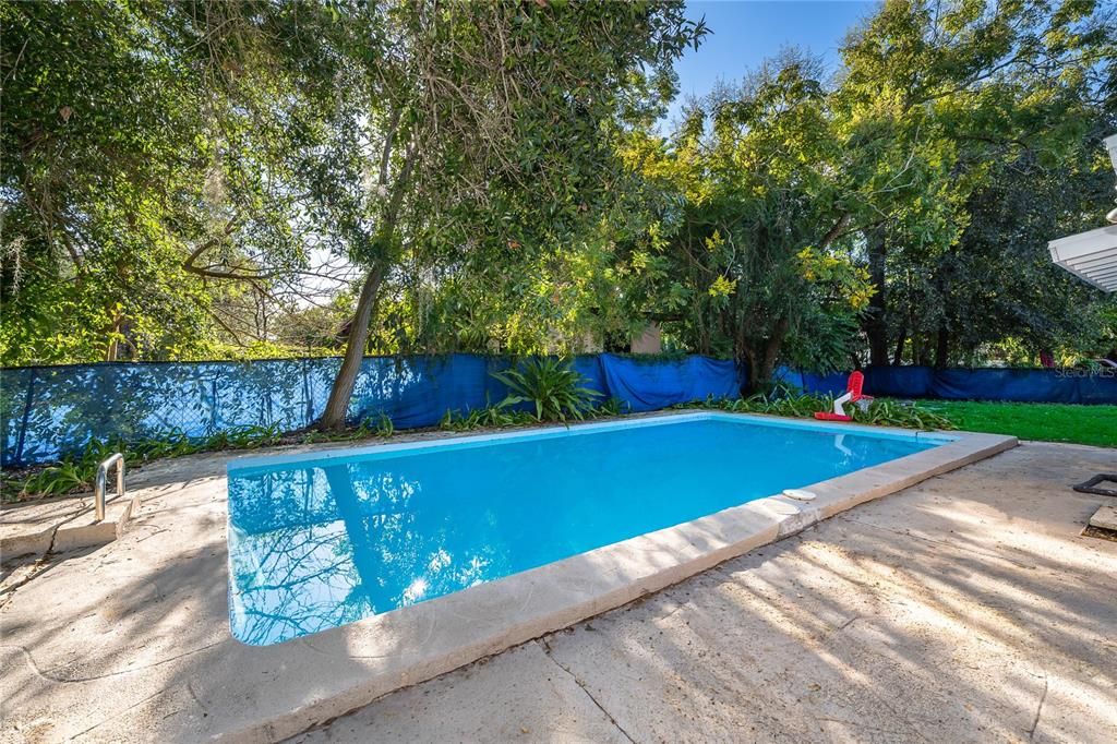 На продажу: $249,990 (3 спален, 2 ванн, 1228 Квадратных фут)