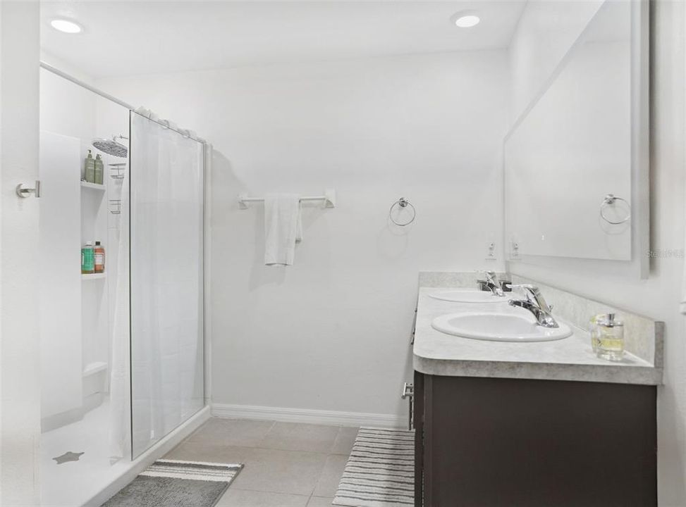 На продажу: $315,000 (3 спален, 2 ванн, 1674 Квадратных фут)