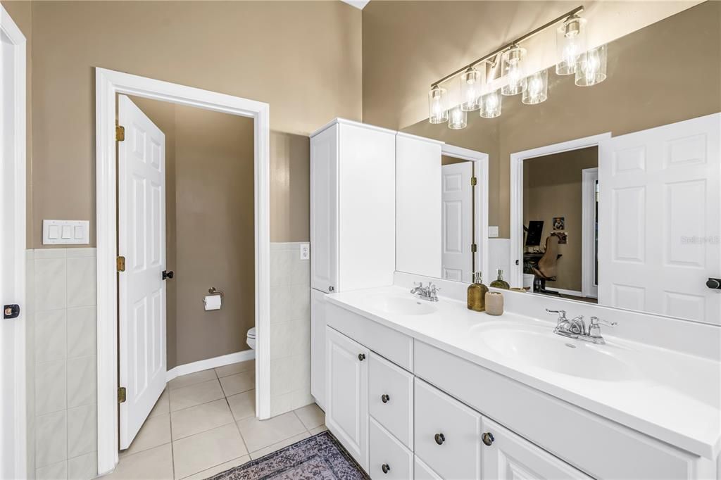 For Sale: $675,000 (3 beds, 2 baths, 1827 Square Feet)