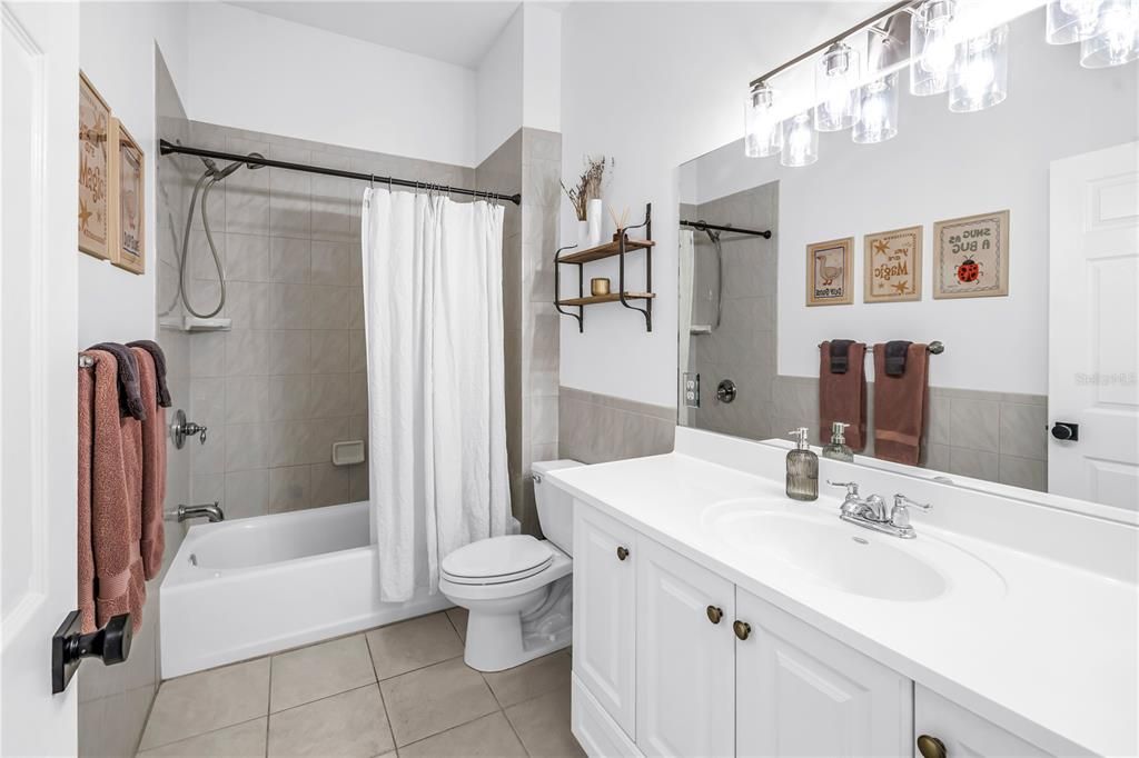 For Sale: $675,000 (3 beds, 2 baths, 1827 Square Feet)