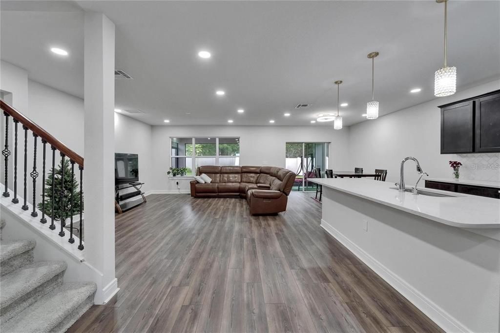 For Sale: $495,000 (4 beds, 3 baths, 2894 Square Feet)