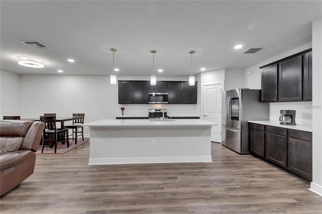 For Sale: $495,000 (4 beds, 3 baths, 2894 Square Feet)