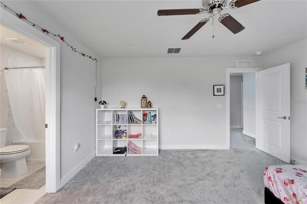 For Sale: $495,000 (4 beds, 3 baths, 2894 Square Feet)