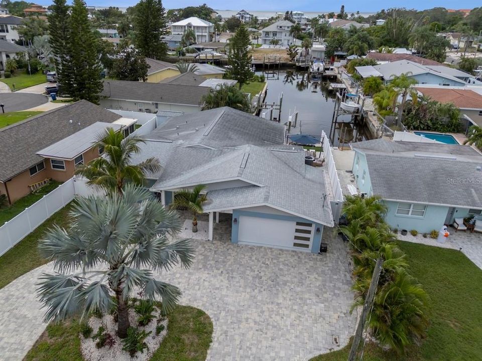 En Venta: $840,000 (3 camas, 3 baños, 1947 Pies cuadrados)