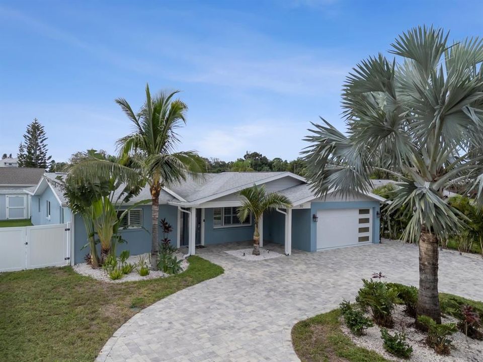 En Venta: $840,000 (3 camas, 3 baños, 1947 Pies cuadrados)