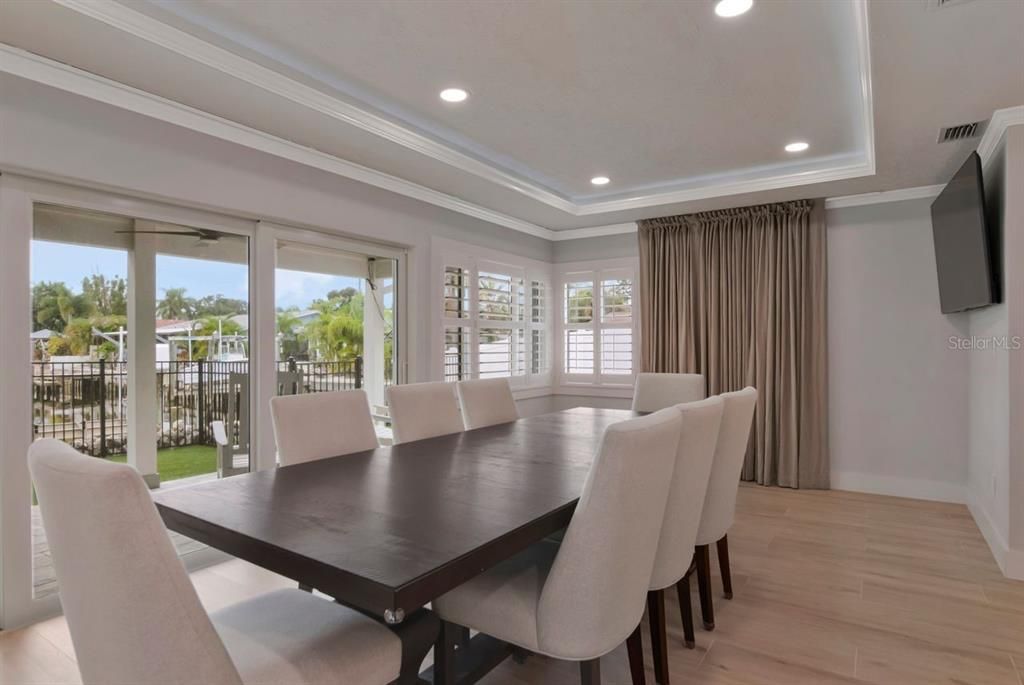 En Venta: $840,000 (3 camas, 3 baños, 1947 Pies cuadrados)