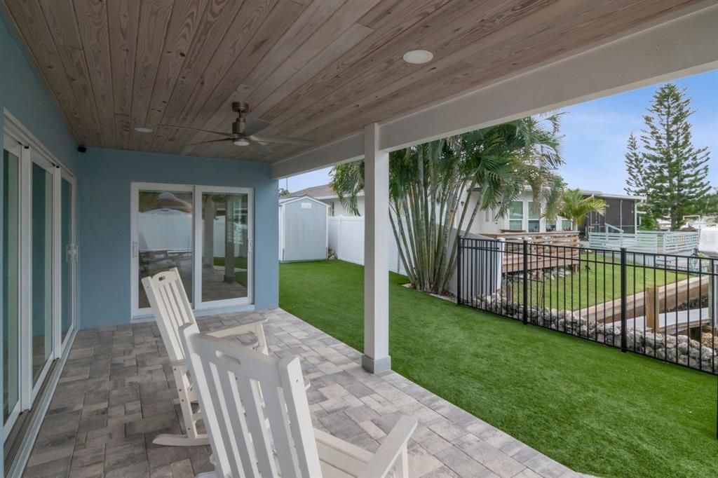En Venta: $840,000 (3 camas, 3 baños, 1947 Pies cuadrados)