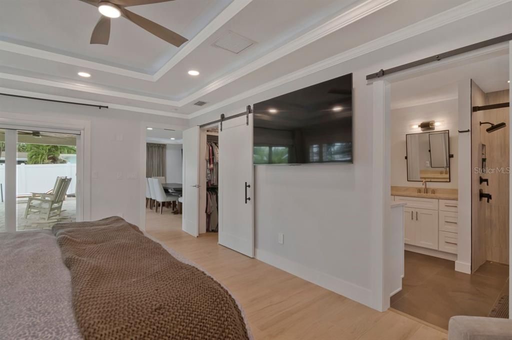 En Venta: $840,000 (3 camas, 3 baños, 1947 Pies cuadrados)