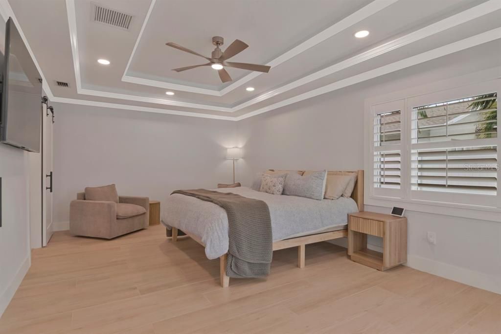 En Venta: $840,000 (3 camas, 3 baños, 1947 Pies cuadrados)