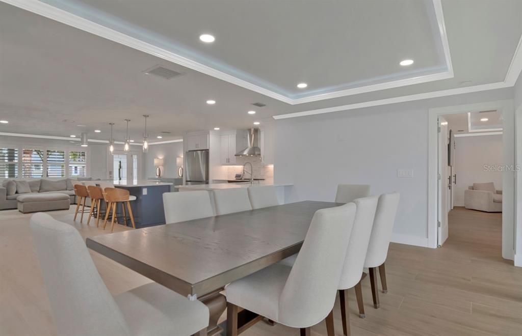 En Venta: $840,000 (3 camas, 3 baños, 1947 Pies cuadrados)