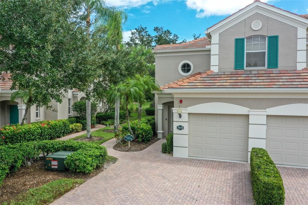 For Rent: $4,200 (3 beds, 2 baths, 1969 Square Feet)