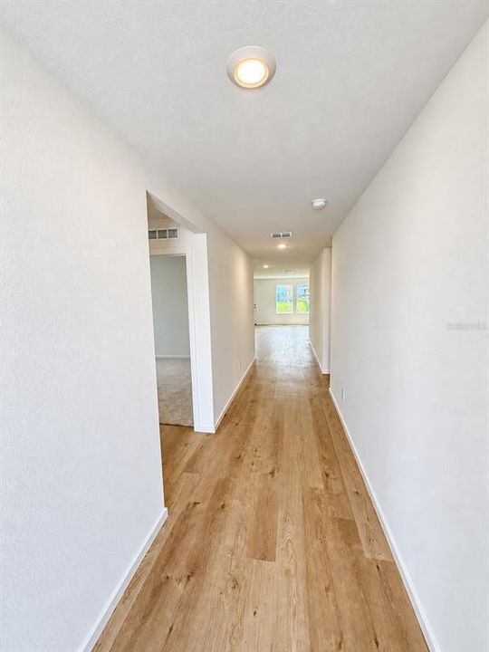 В аренду: $2,300 (4 спален, 2 ванн, 1733 Квадратных фут)