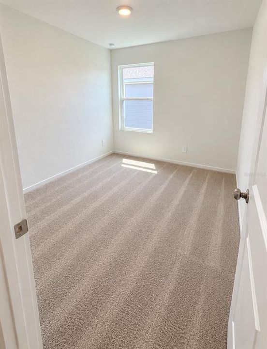 В аренду: $2,300 (4 спален, 2 ванн, 1733 Квадратных фут)