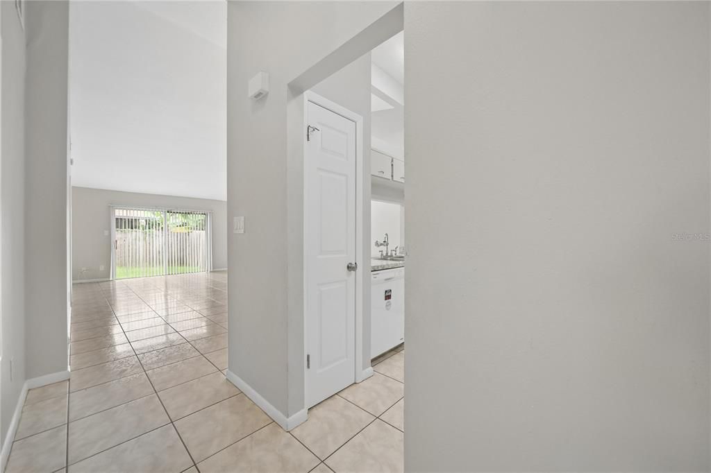 En Venta: $289,900 (3 camas, 2 baños, 1230 Pies cuadrados)