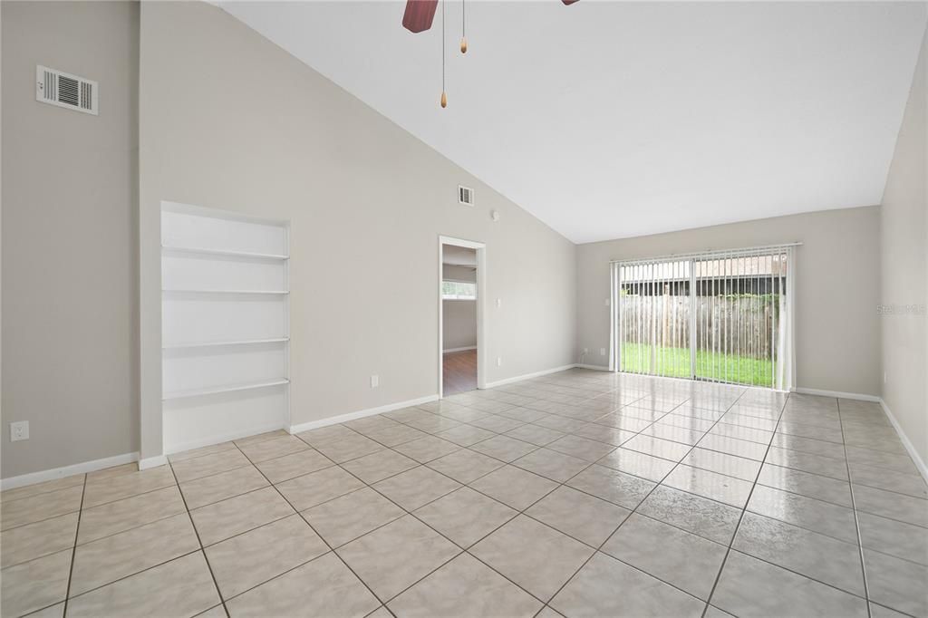 En Venta: $289,900 (3 camas, 2 baños, 1230 Pies cuadrados)