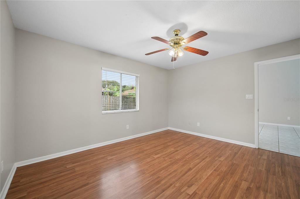 En Venta: $289,900 (3 camas, 2 baños, 1230 Pies cuadrados)