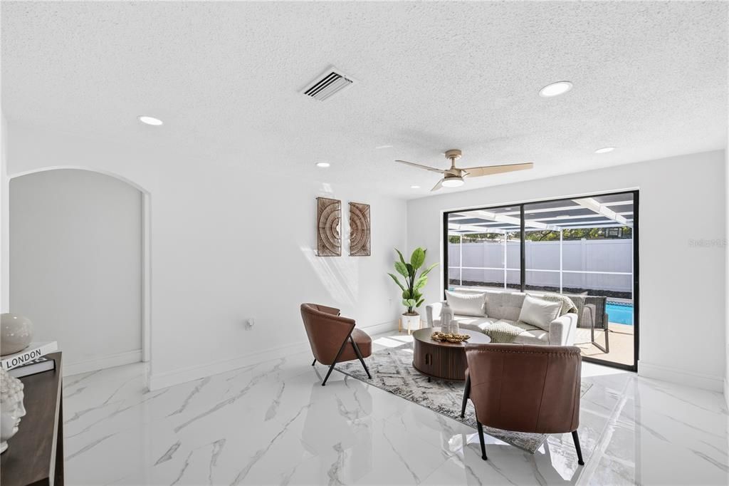 En Venta: $345,000 (3 camas, 2 baños, 1442 Pies cuadrados)