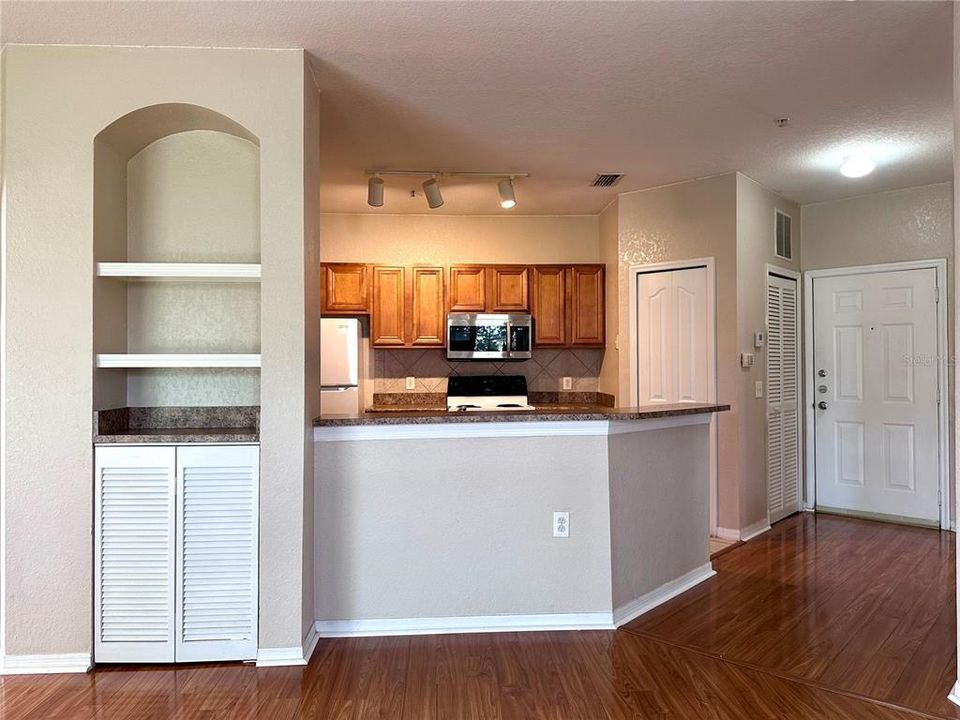 For Rent: $1,750 (2 beds, 2 baths, 1138 Square Feet)