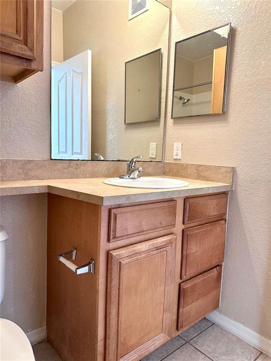 For Rent: $1,750 (2 beds, 2 baths, 1138 Square Feet)
