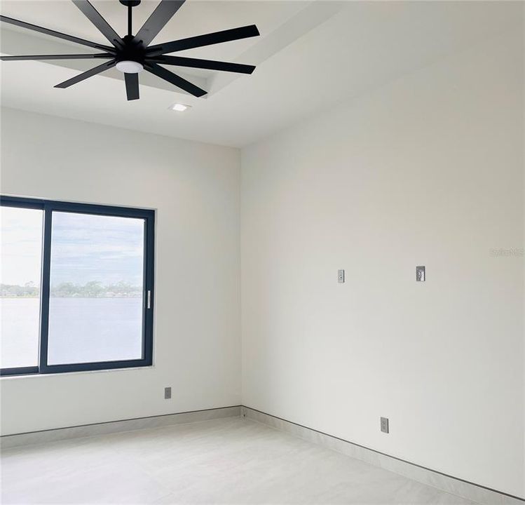 For Sale: $3,149,000 (5 beds, 5 baths, 4899 Square Feet)